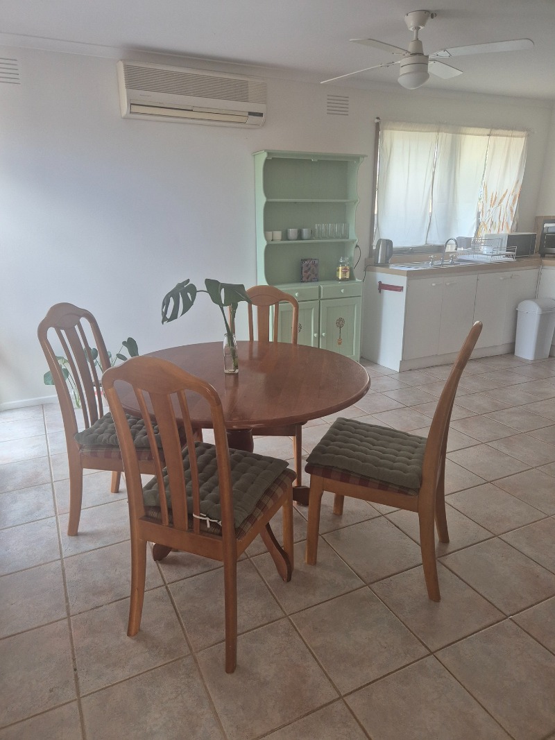 5 Dining Room resized.jpg