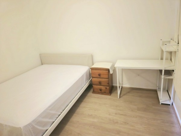 1 Bedroom resized.jpg